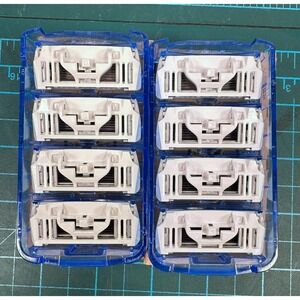 Harry's Razor Blade Refills 8 Count 5 Blade Cartridges 2 Packs of 4 Blue Case